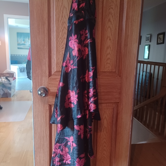 Beautiful summer dress for all occasions - Picture 4 of 10